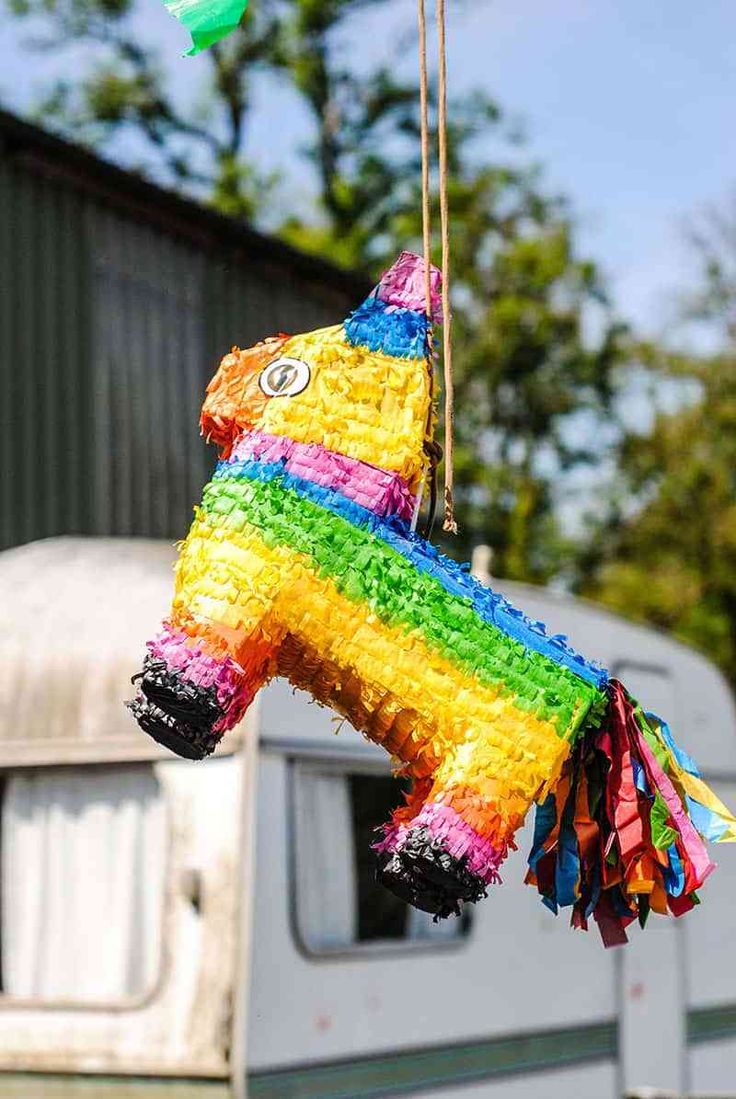 Pinata Llama Rainbow