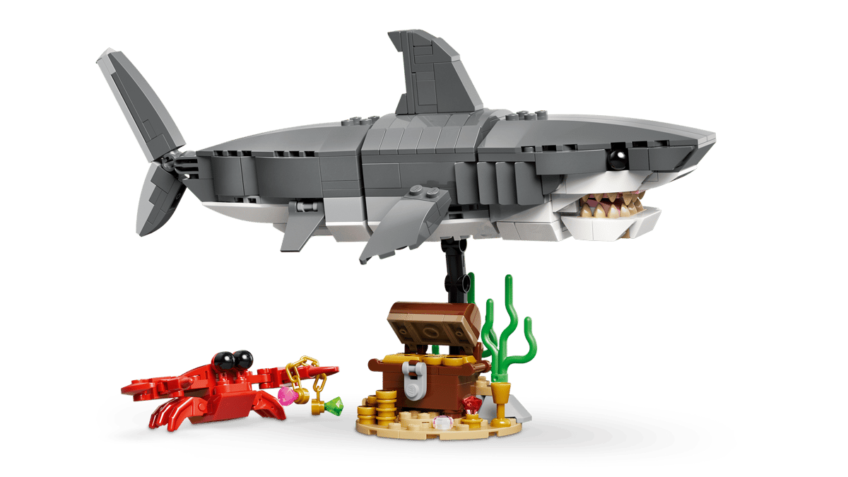 LEGO Creator 3 in 1 Fierce Shark with a Treasure Chest 31381