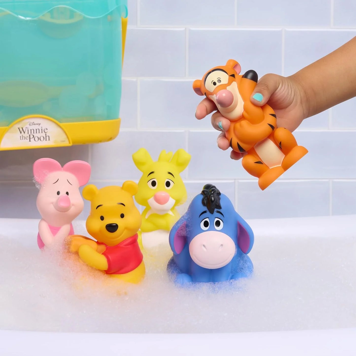 Winnie the Pooh Bath Caddy with 5 Bath Figures