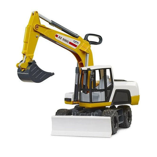 Bruder Roadmax Wheeled Excavator (2+)