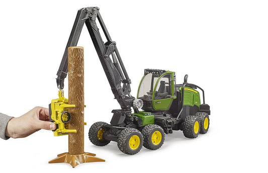 Bruder John Deere 1270G Harvester with Log 1:16 Scale