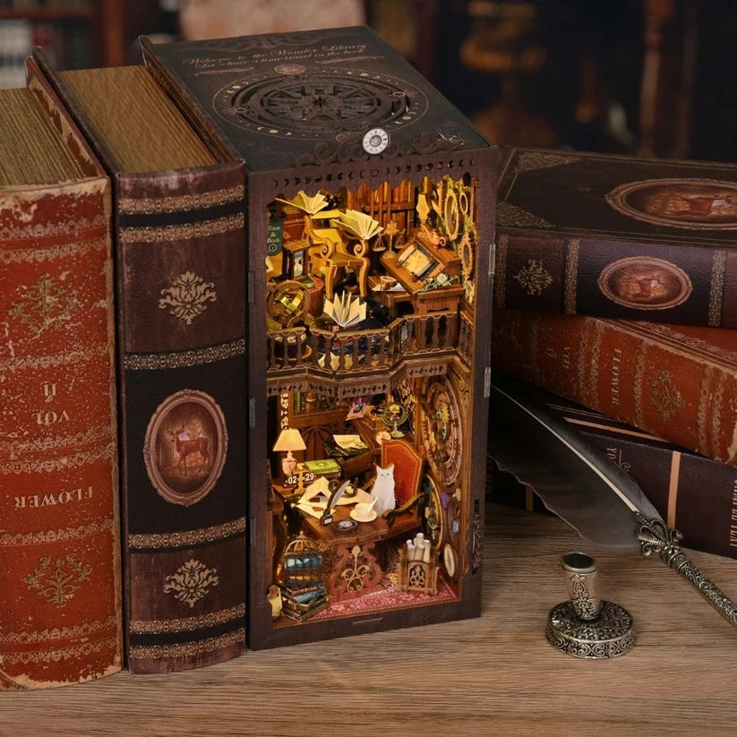 DIY Book Nook Kit - Wonder Library