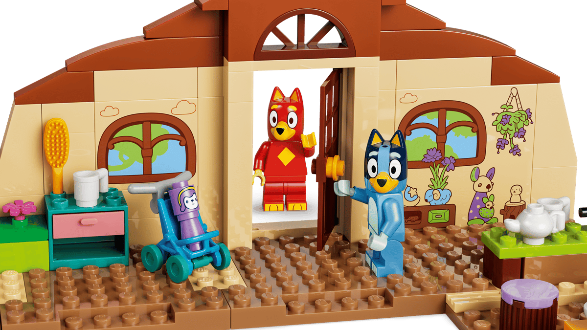 LEGO Bluey - School with Rusty and Bluey - 11221