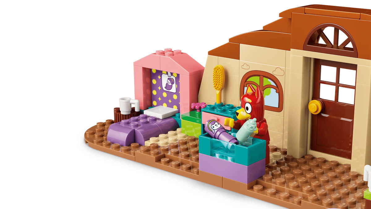 LEGO Bluey - School with Rusty and Bluey - 11221